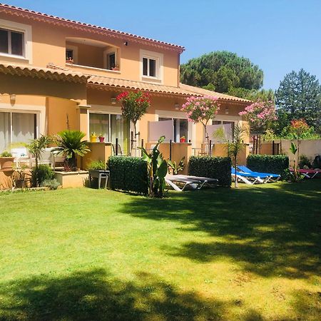 Lou Meinado Bed & Breakfast Saint-Martin-de-Crau Exterior photo